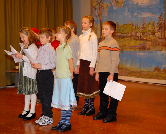 Children singing at Eesti Kool