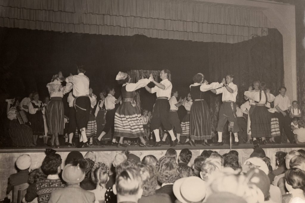 1954 vancouver estos at vancouver folk fesitval, georgia auditorium